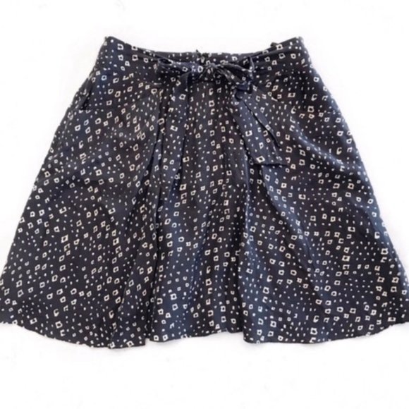SOLD Anthropologie Lil Diamond Sky Print Silk Skirt Size 4 - Picture 2 of 8